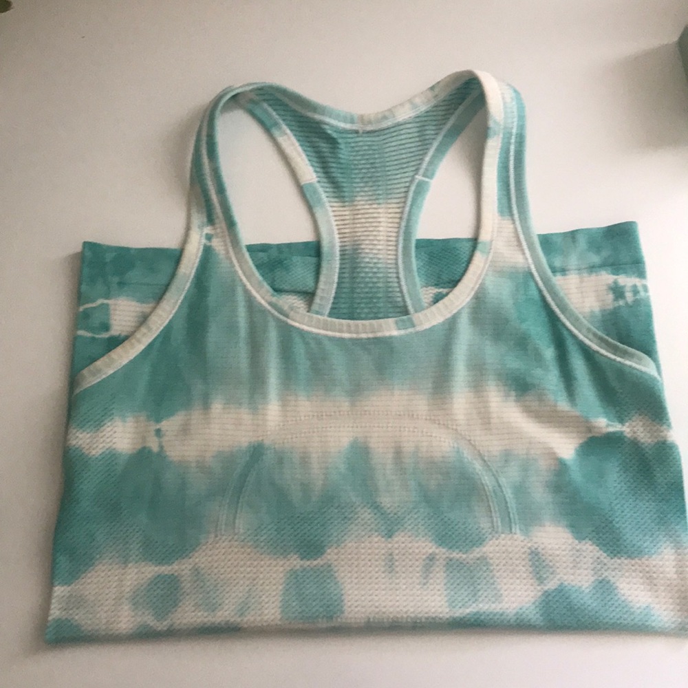 Lululemon Swiftly